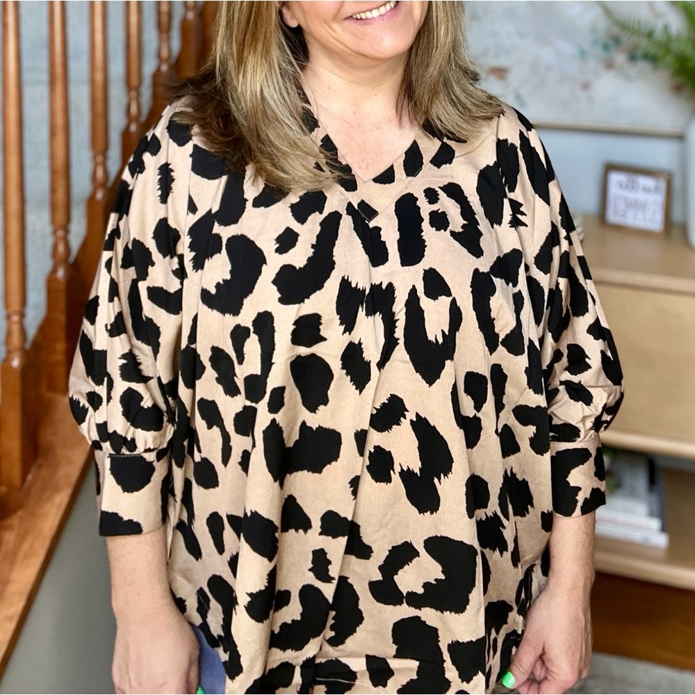 JODIFL Brand New Black and Tan Animal Print Top